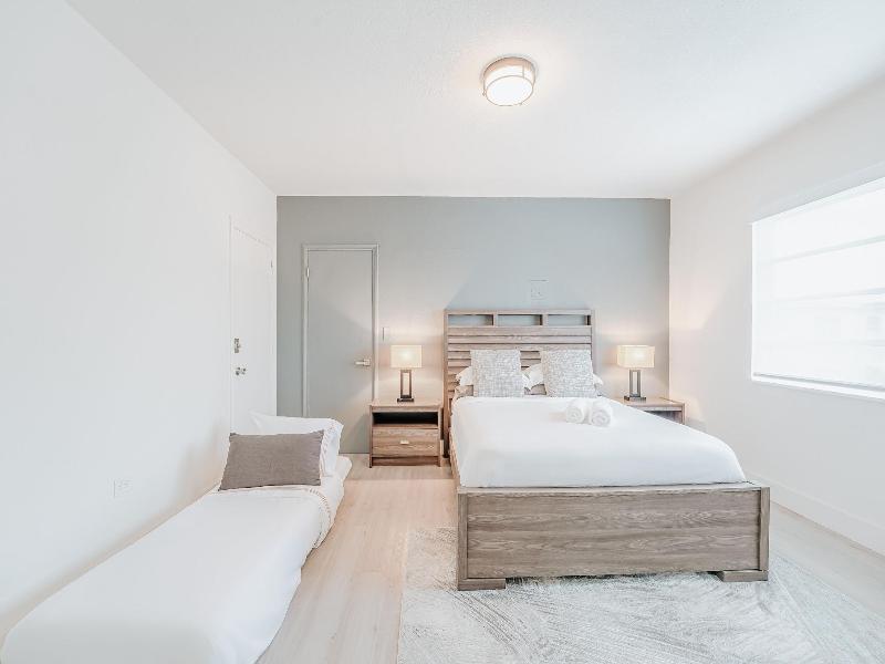 Praia Boutique Hotel And Residences image