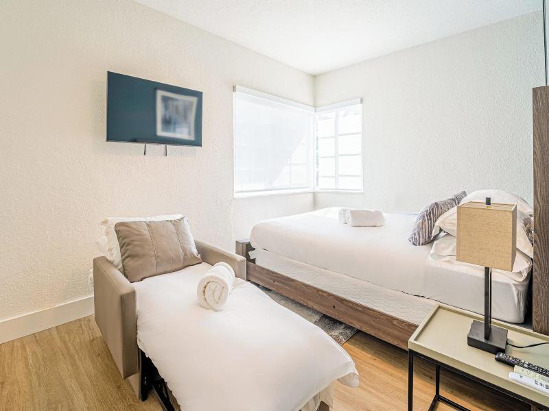 Praia Boutique Hotel And Residences image