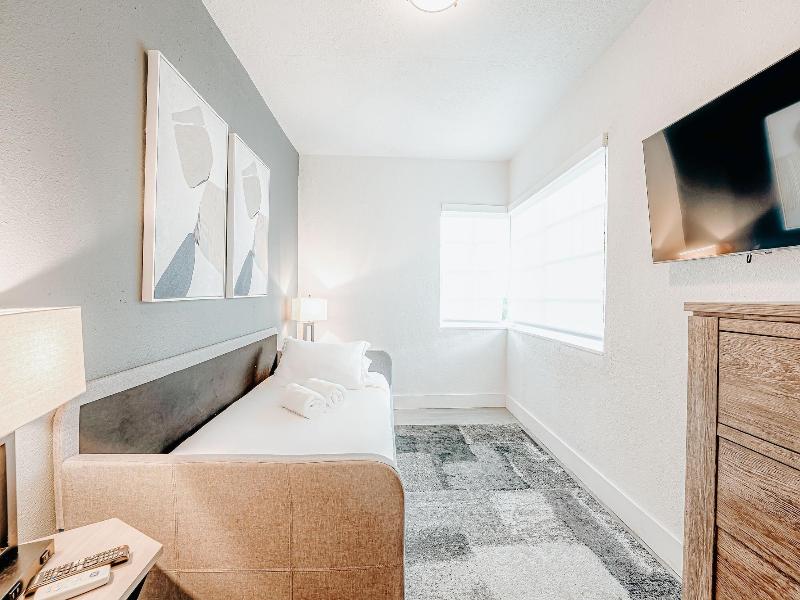 Praia Boutique Hotel And Residences image