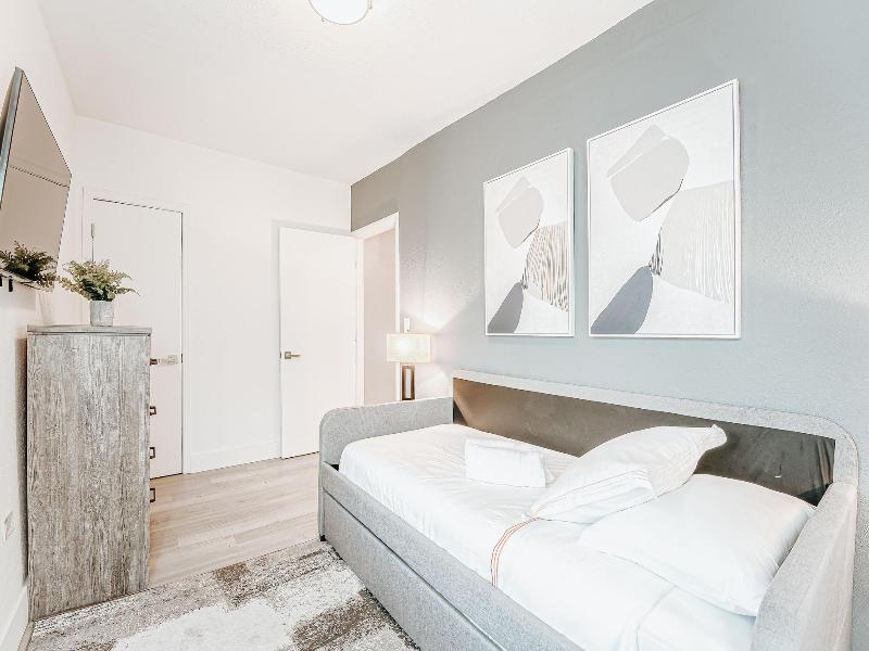 Praia Boutique Hotel And Residences image