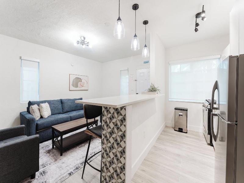 Praia Boutique Hotel And Residences image