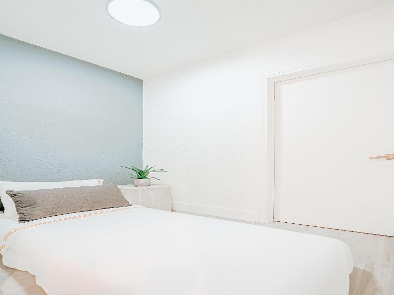 Praia Boutique Hotel And Residences image