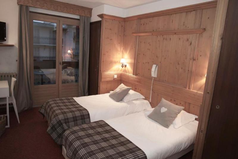 Hotel Val D Este image