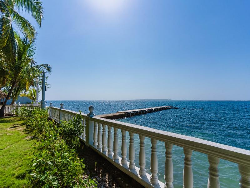 Hotel Cocoliso Resort image