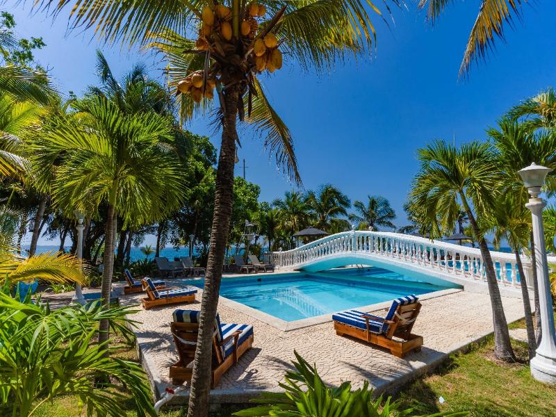 Hotel Cocoliso Resort image