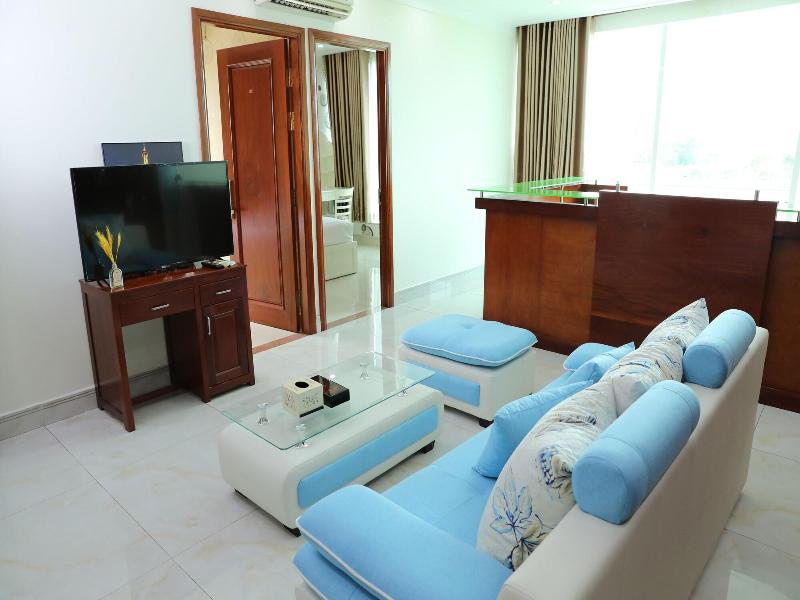 Thanh Vinh Hotel and Apartments image