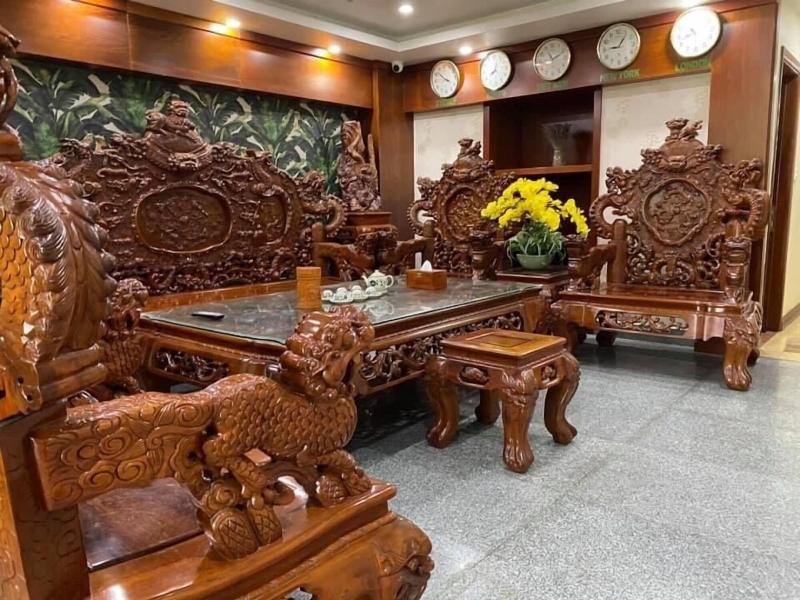 Thanh Vinh Hotel and Apartments image