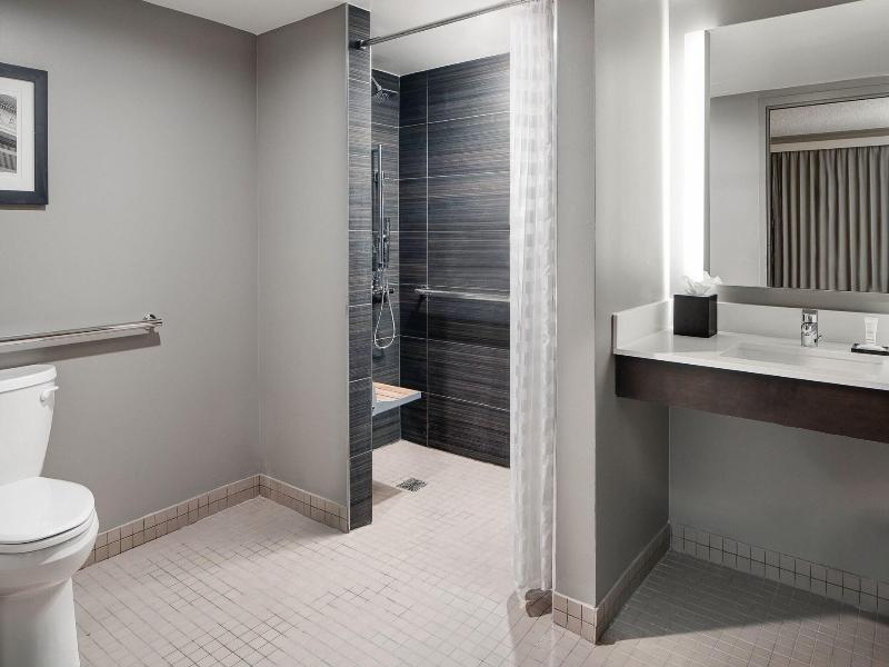 Dallas/Addison Marriott Quorum by the Galleria image