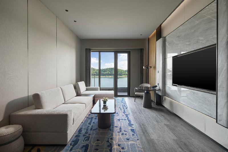 Crowne Plaza Ganzhou image