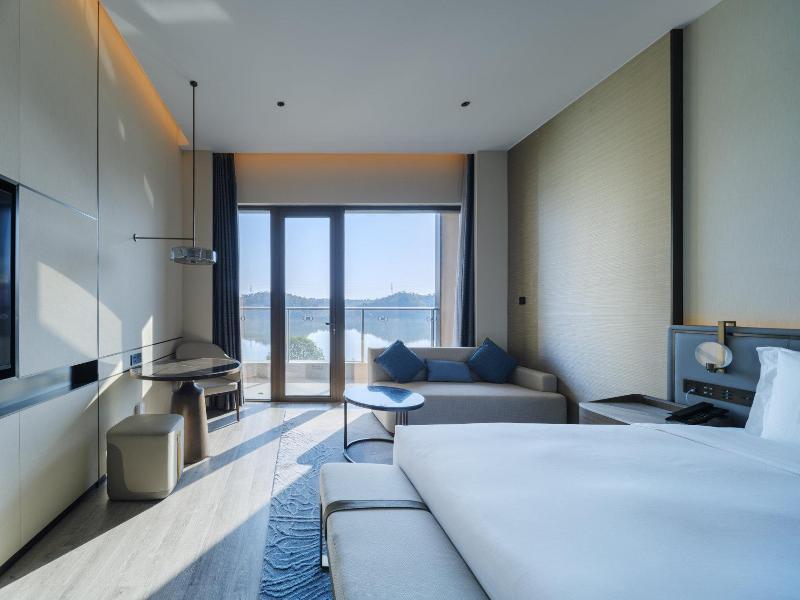 Crowne Plaza Ganzhou image