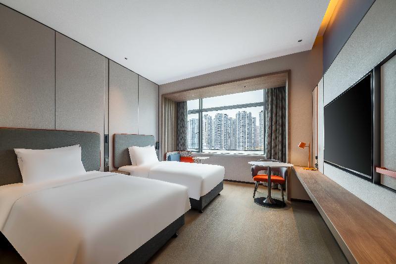 Holiday Inn Express Jiangmen East Station image