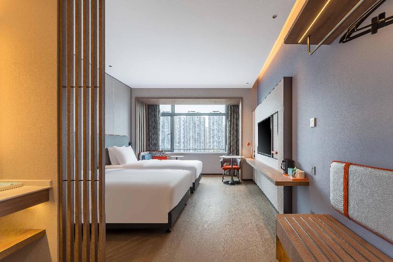 Holiday Inn Express Jiangmen East Station image
