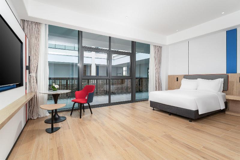 Holiday Inn Express Wenchang image