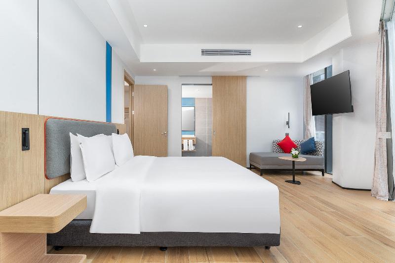 Holiday Inn Express Wenchang image