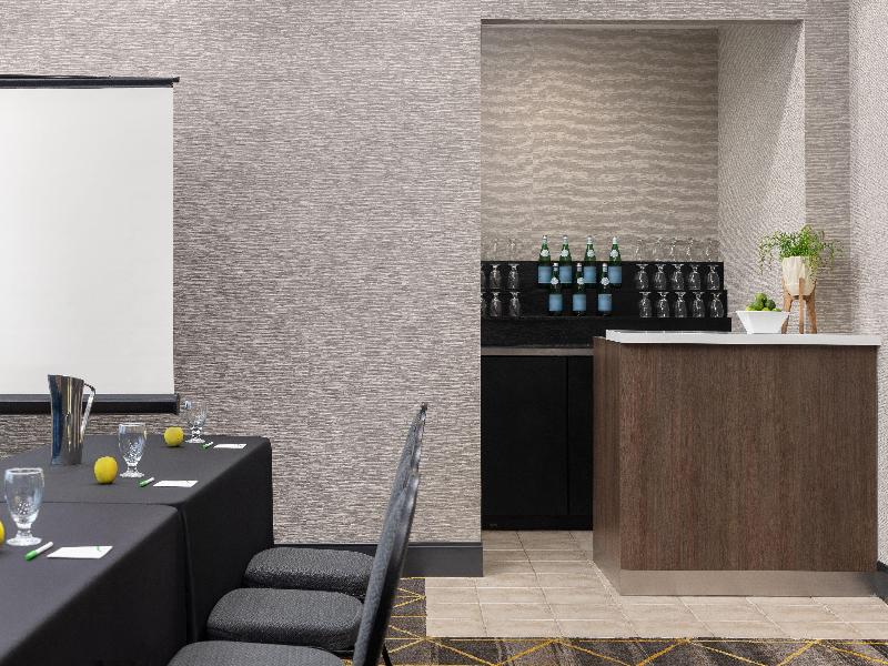 Holiday Inn Hotel & Suites Oakville Bronte IHG image