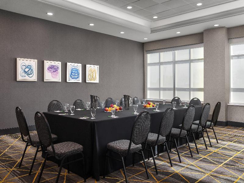 Holiday Inn Hotel & Suites Oakville Bronte IHG image