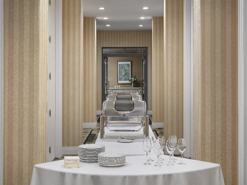 Holiday Inn Hotel & Suites Oakville Bronte IHG image