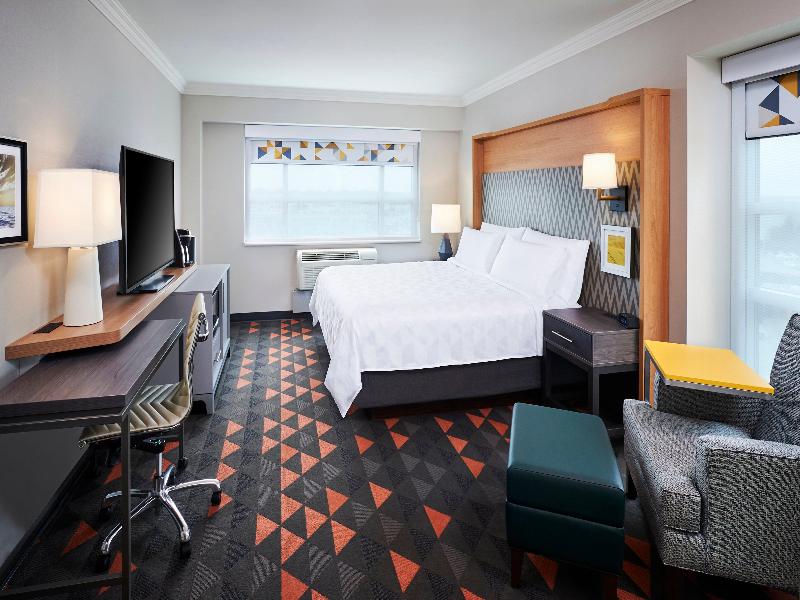 Holiday Inn Hotel & Suites Oakville Bronte IHG image