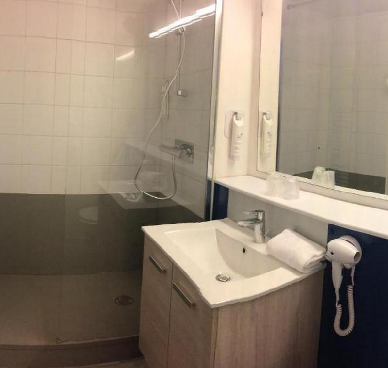 Brit Hotel Confort Morlaix image