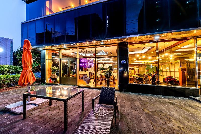 Samhaein Tourist Hotel image