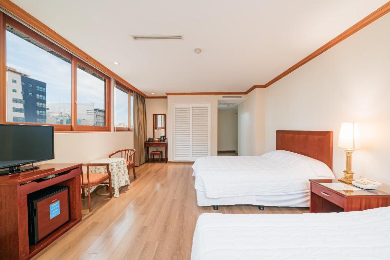 Samhaein Tourist Hotel image