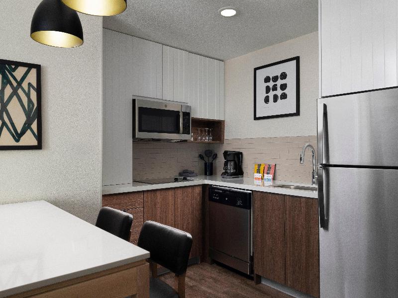 Staybridge Suites Manteca image