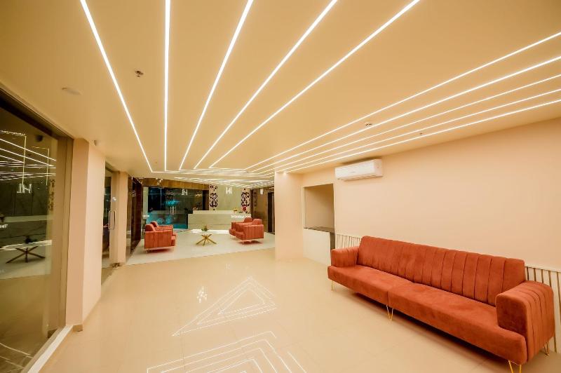 Hotel Heraa International image
