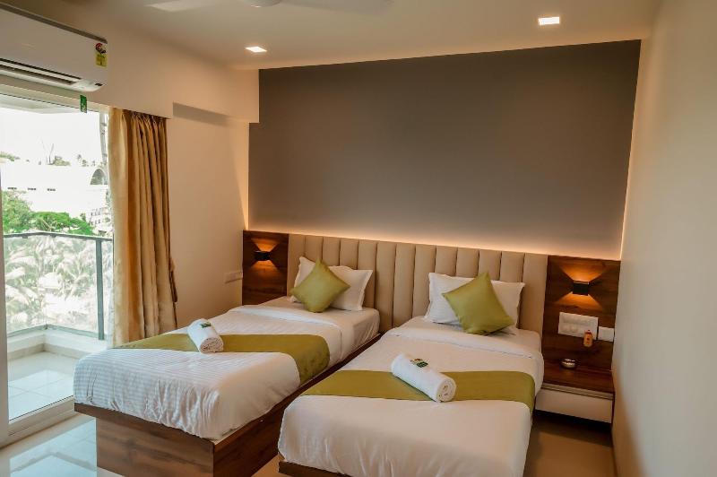Hotel Heraa International image