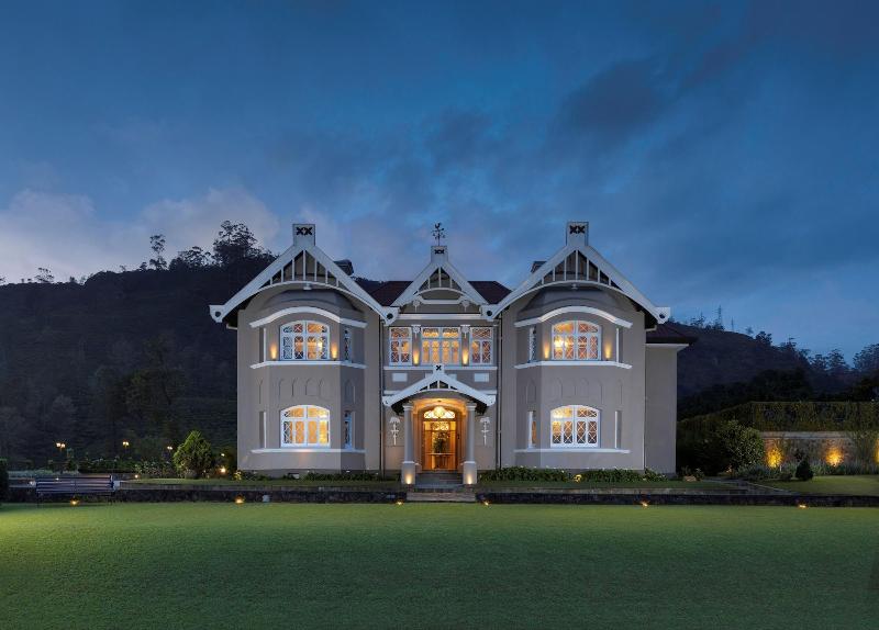 The Bellwood Manor image