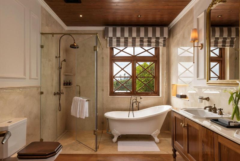 The Bellwood Manor image
