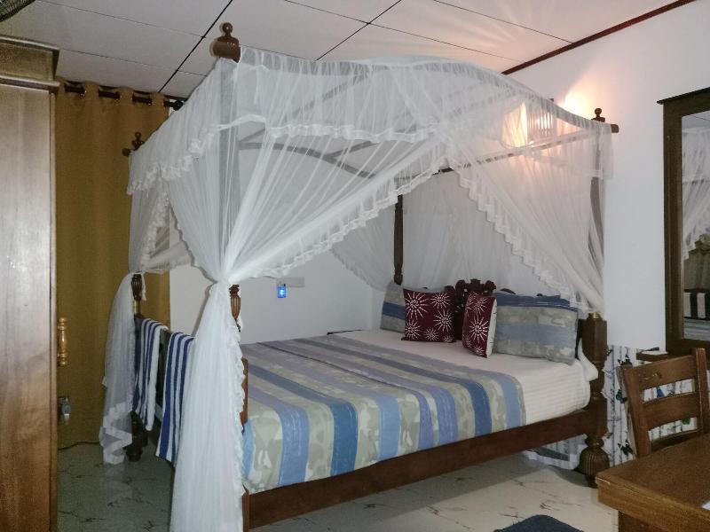 Suriya Guest Home Stay Mirissa image