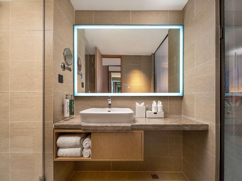 Hilton Garden Inn Nantong Haohe Scenic Area image