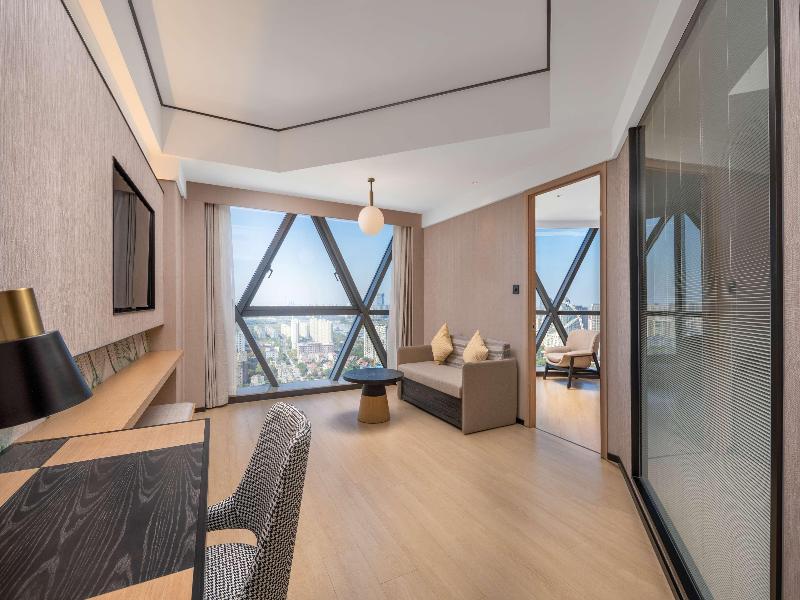 Hilton Garden Inn Nantong Haohe Scenic Area image