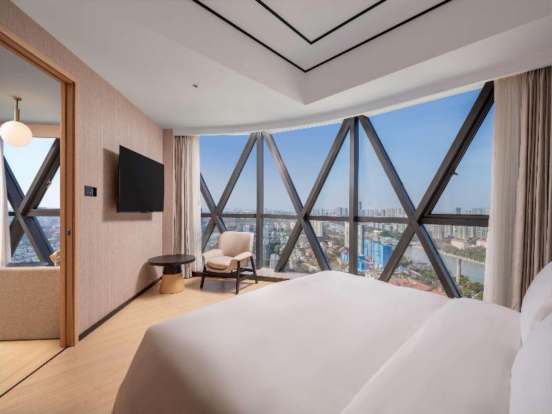 Hilton Garden Inn Nantong Haohe Scenic Area image