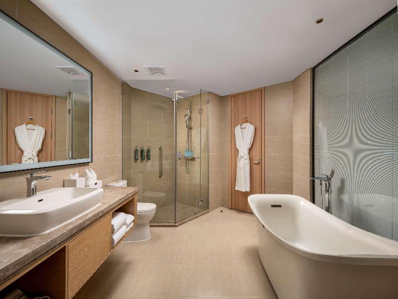 Hilton Garden Inn Nantong Haohe Scenic Area image