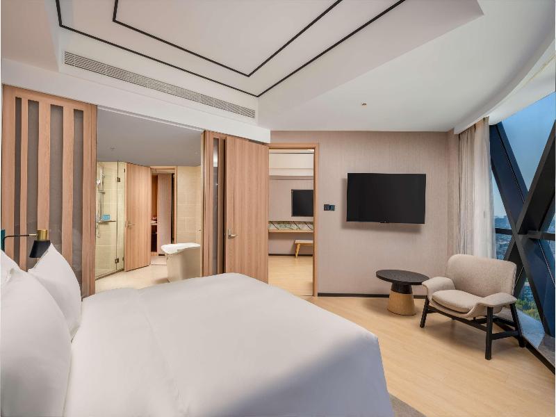 Hilton Garden Inn Nantong Haohe Scenic Area image