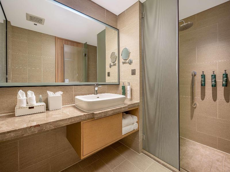 Hilton Garden Inn Nantong Haohe Scenic Area image