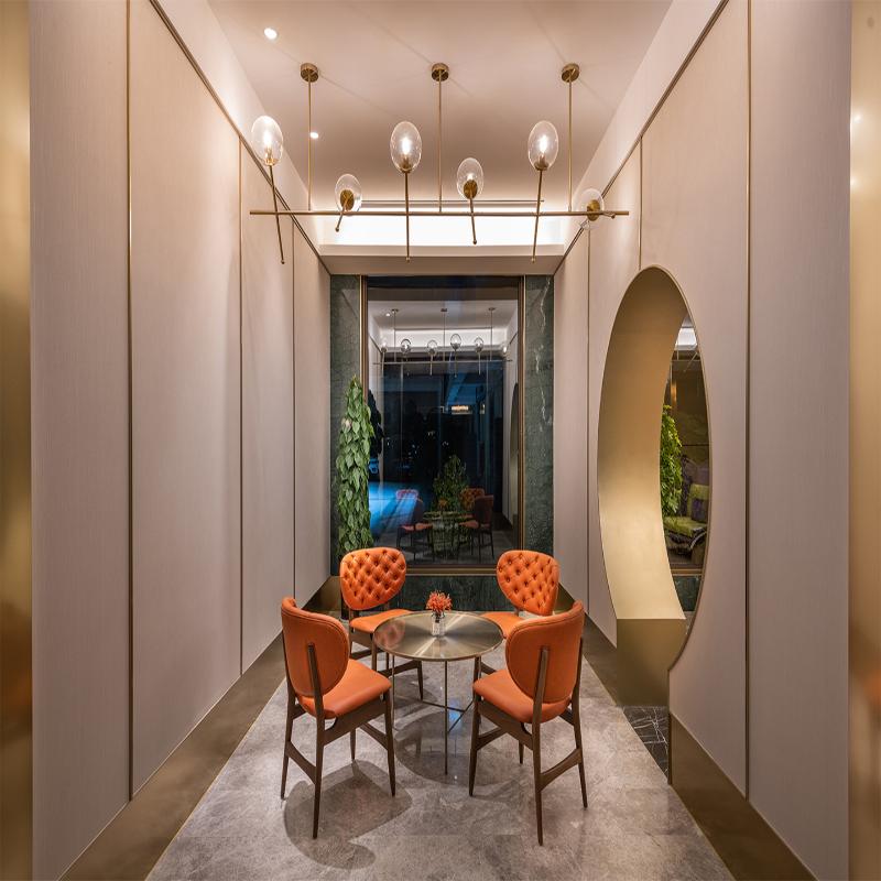Lobby & Reception