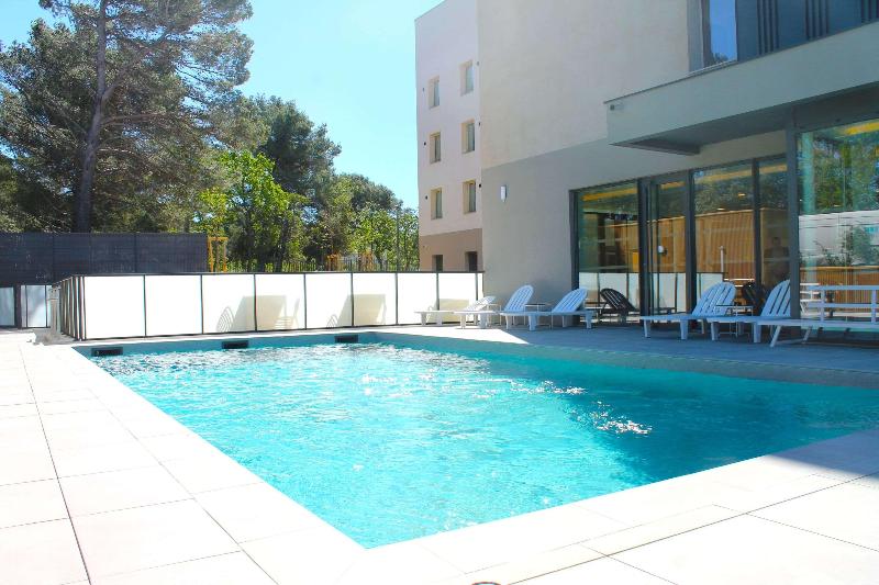 Adonis Le Castellet image