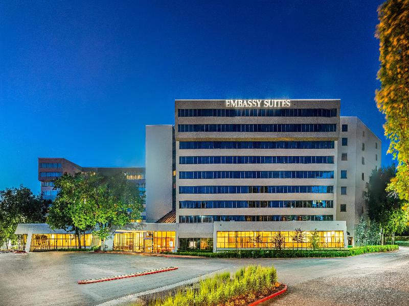 Embassy Suites By Hilton Portland Tigard image