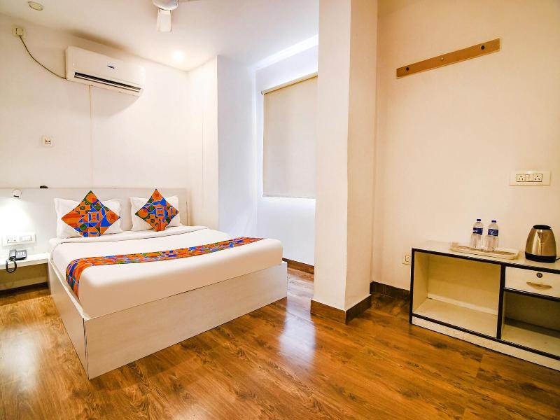 Hotel Globe Express image