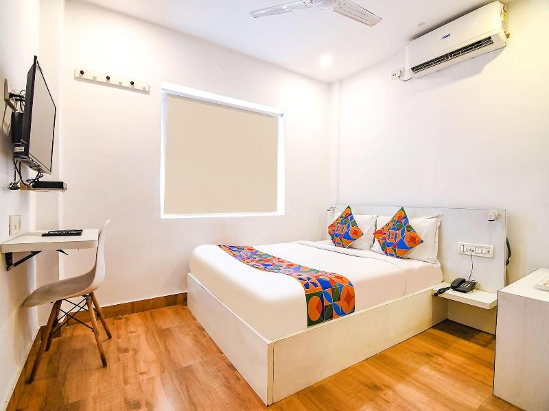 Hotel Globe Express image