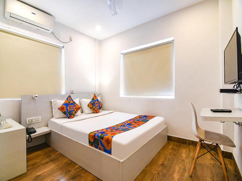 Hotel Globe Express image