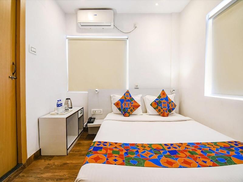 Hotel Globe Express image