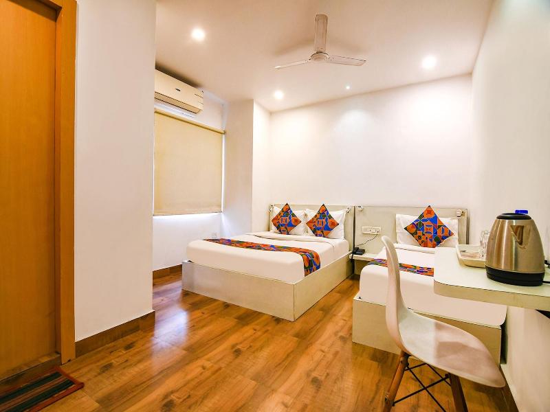 Hotel Globe Express image
