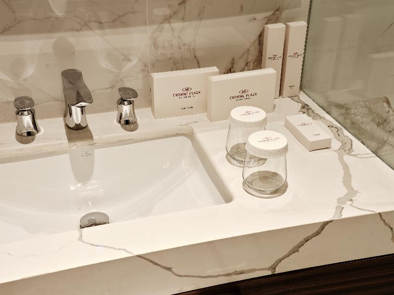 Crowne Plaza Tashkent image
