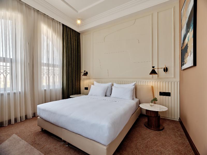 Crowne Plaza Tashkent image
