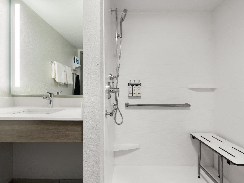 Holiday Inn Express Savannah Airport image
