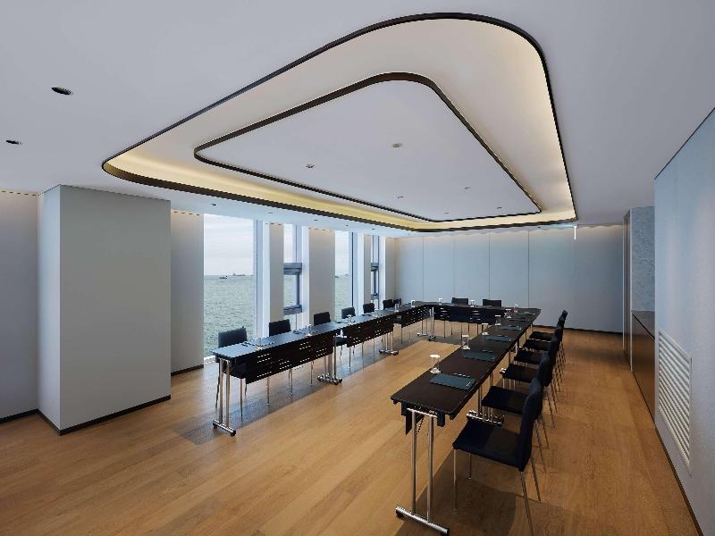 Wyndham Grand Busan Ljin image
