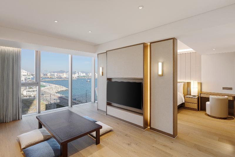 Wyndham Grand Busan Ljin image